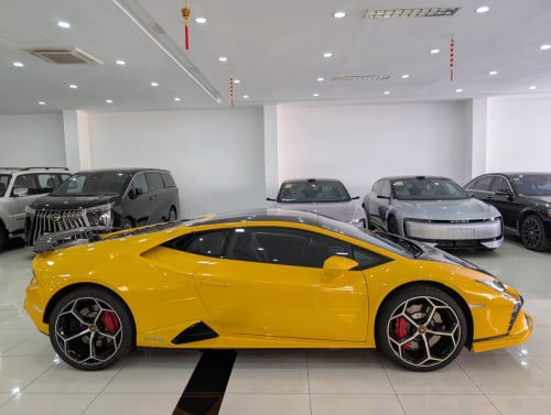 lamborghini huracan evo 2023 V10