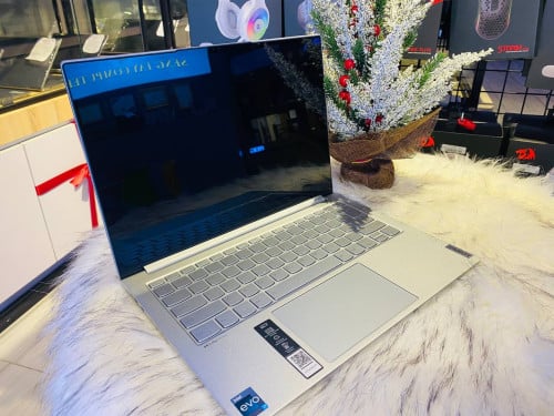 Lenovo Slim7-14IAP7