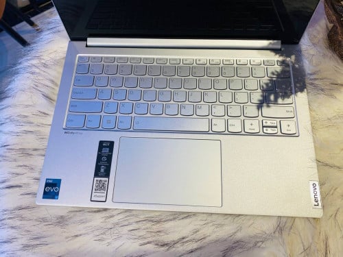 Lenovo Slim7-14IAP7