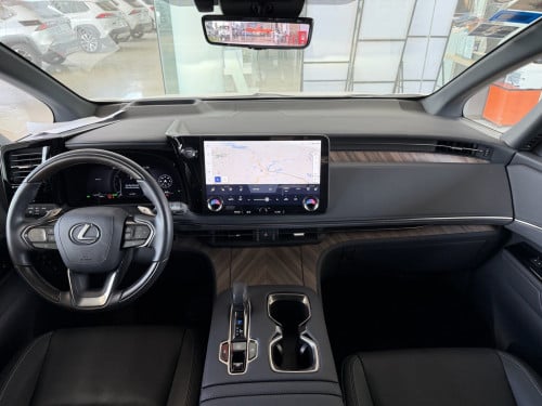 Lexus LM350H 7 seats 2024