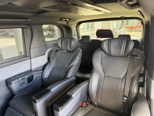 Lexus LM350H 7 seats 2024