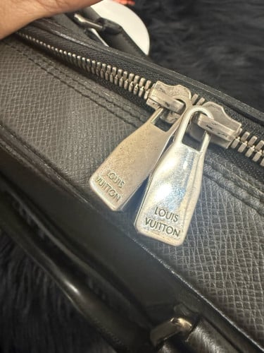 LV កាបូបធ្វើការ