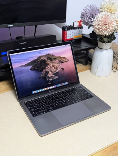 Macbook Pro 2017 I5 Ram 8GB Storage 128GB Display 13.3” MacBook មួយទឹកតម្លៃធូរ