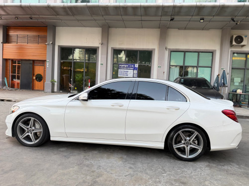 Mercedes Benz C300 2015