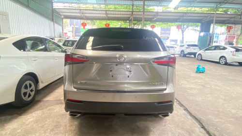 NX 200T F-SPORT 2017
