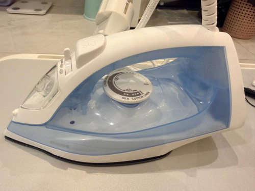 Philips EasySpeed Steam Iron (2000W)