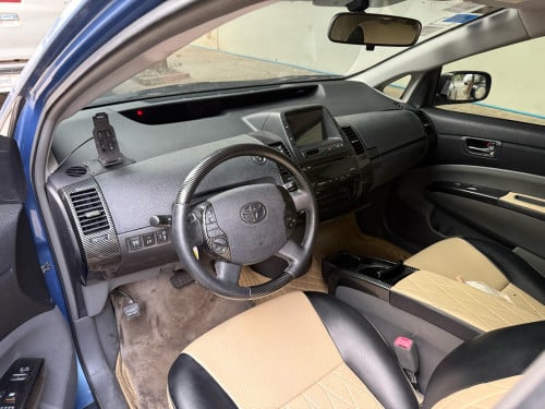 Prius 2007 Half full ម្ចាស់ទី2 ផ្លាកលេខ2BSxxxx ម៉ាសុីនអាគុយ ABS ម៉ាសុីនត្រជាក់ នៅអែម