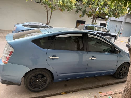 Prius 2007 Half full ម្ចាស់ទី2 ផ្លាកលេខ2BSxxxx ម៉ាសុីនអាគុយ ABS ម៉ាសុីនត្រជាក់ នៅអែម