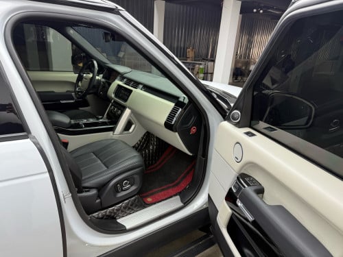 Range Rover Vogue 2016 ម្ចាស់​ទី​១