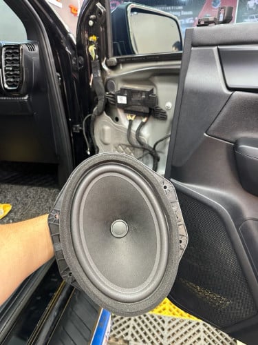 Speaker Ford Wildtrack 2023 original 6គ្រាប់​ ស្អាត​  ដូចថ្មី​  ម្ចាស់​ដោះដូរ​ ឡេីង​សេរ៊ី​