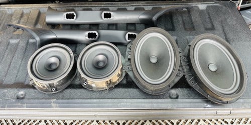 Speaker Ford Wildtrack 2023 original 6គ្រាប់​ ស្អាត​  ដូចថ្មី​  ម្ចាស់​ដោះដូរ​ ឡេីង​សេរ៊ី​