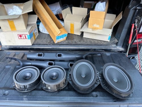 Speaker Ford Wildtrack 2023 original 6គ្រាប់​ ស្អាត​  ដូចថ្មី​  ម្ចាស់​ដោះដូរ​ ឡេីង​សេរ៊ី​