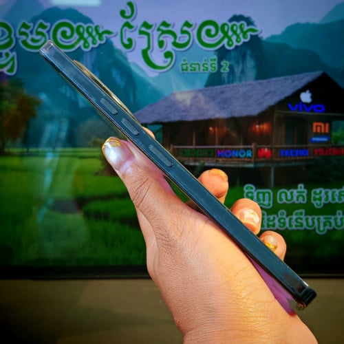 Tecno Camon 30 5G (វ៉ៃដូរបាន)មានធានាច្បាស់លាស់ត្រឹមត្រូវ