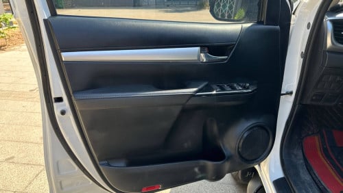 Totoya hilux revo V  2022 ឡានស្អាត តំលៃ 34500$ចចារ