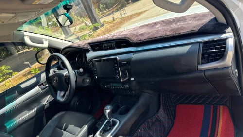 Totoya hilux revo V  2022 ឡានស្អាត តំលៃ 34500$ចចារ