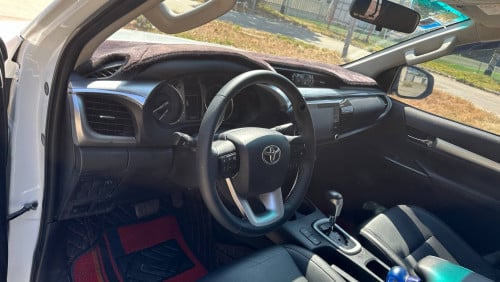 Totoya hilux revo V  2022 ឡានស្អាត តំលៃ 34500$ចចារ
