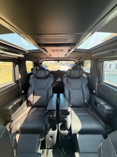 TOYOTA ALPHARD 2024