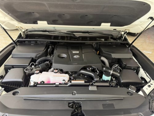 Toyota land cruise GXR 2022