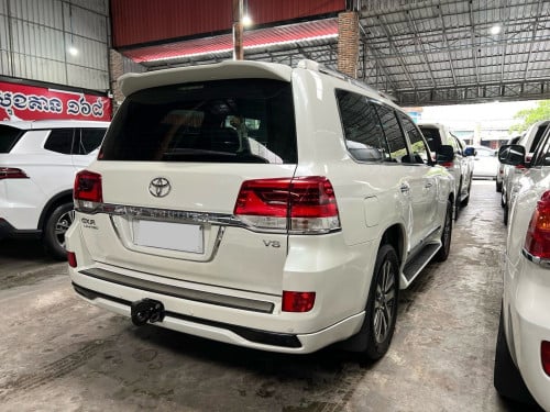 Toyota Land Cruiser 2019 V8 ម៉ាស៊ូត Grand Touring