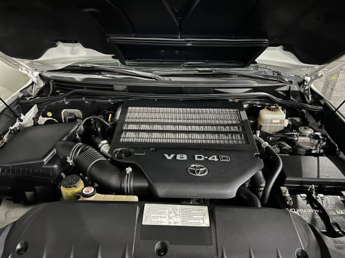 Toyota Land Cruiser 2019 V8 ម៉ាស៊ូត Grand Touring