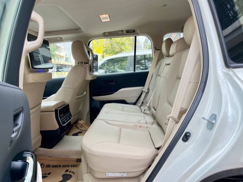 Toyota Land Cruiser GXR twin turbo 3.5 សាំង​