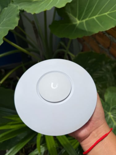 Unifi U6+ for sell ធានាជូន១ខែ