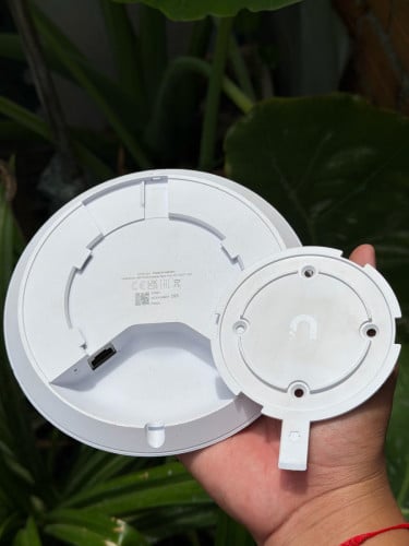 Unifi U6+ for sell ធានាជូន១ខែ
