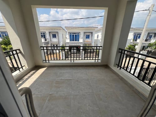 Villa for sale Borey Modern01 Sangkat Snor Kombuol