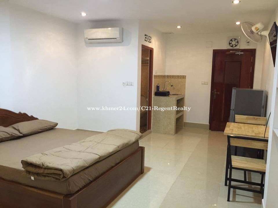 Studio Room for Rent in BKK2 单间出租