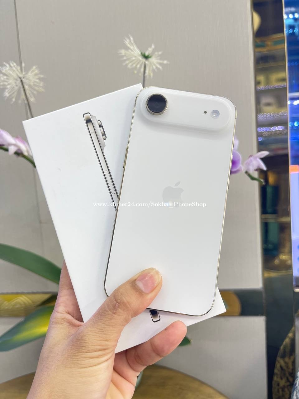 iPhone Air 256G 99% (battery 100%)