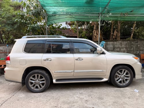 093226792 Lexus Lx570 2014 Sport Full Option ធានាឡាន មិនមាន បុកប៉ះ