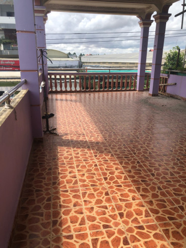ផ្ទះអាជីវកម្មសំរាប់ជួល