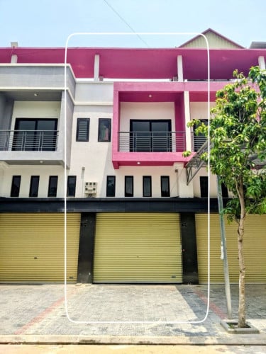 ផ្ទះអាជីវកម្មលក់ | 待售店屋