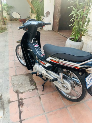 សង់​ 014​ម៉ូតូ​ស្អាត​ មាន​ពន្ធ​កាត​គ្រី​ តម្លៃ​ចរចារ​