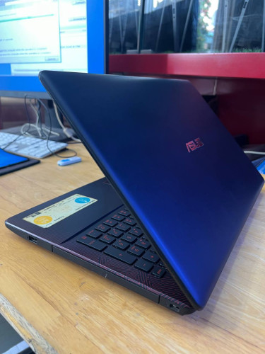 តម្លៃ250$ Asus X55VQ.301