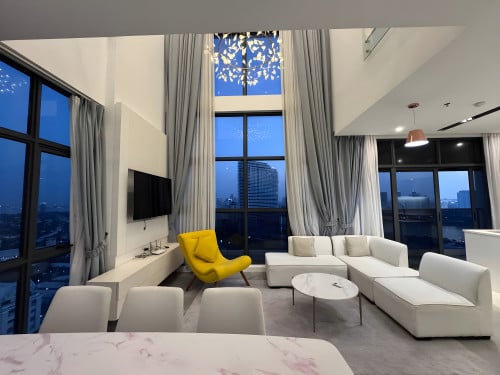 ๐
๐จ๐ซ ๐๐๐ง๐ญ: Duplex 3-Bedroom Apartment โ Chroy Changvar