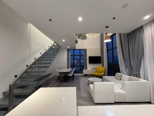 ๐
๐จ๐ซ ๐๐๐ง๐ญ: Duplex 3-Bedroom Apartment โ Chroy Changvar