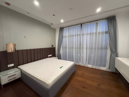 ๐
๐จ๐ซ ๐๐๐ง๐ญ: Duplex 3-Bedroom Apartment โ Chroy Changvar