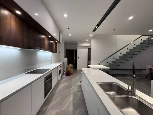๐
๐จ๐ซ ๐๐๐ง๐ญ: Duplex 3-Bedroom Apartment โ Chroy Changvar