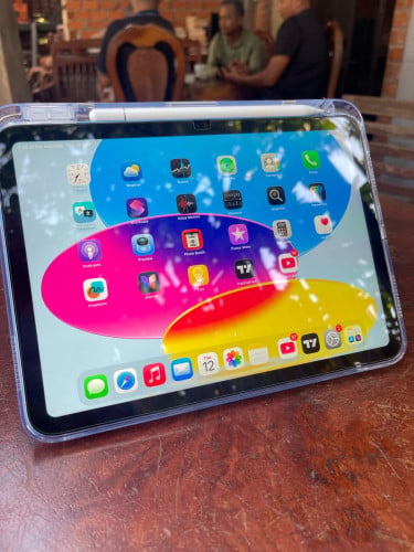 លក់ Ipad A16 ZP នៅថ្មី 99%