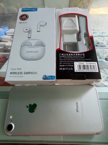 ទូរស័ព្ទiPhone 7 មានឆ្នាំសាក កាស់ Bluetooth ម៉ាកkonfulon
