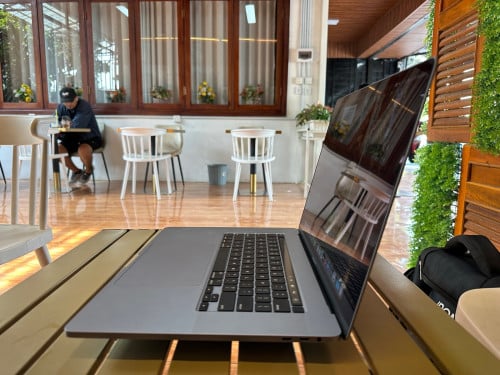 តម្លៃទាបជាងទីផ្សារ! MacBook Pro 16” i9 | RAM 32GB | GPU 4GB | SSD លឿនខ្លាំង – ត្រឹមតែ $680!