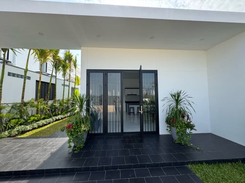 🏡វីឡា​ ភ្លោះ ​​ រចនា​ម៉ូដ​ដ៏ស្រស់​ស្អាតចំងាយ