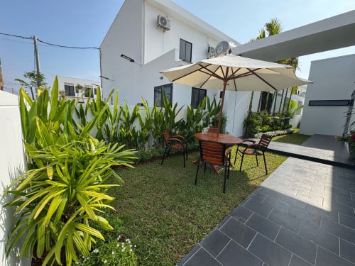 🏡វីឡា​ ភ្លោះ ​​ រចនា​ម៉ូដ​ដ៏ស្រស់​ស្អាតចំងាយ