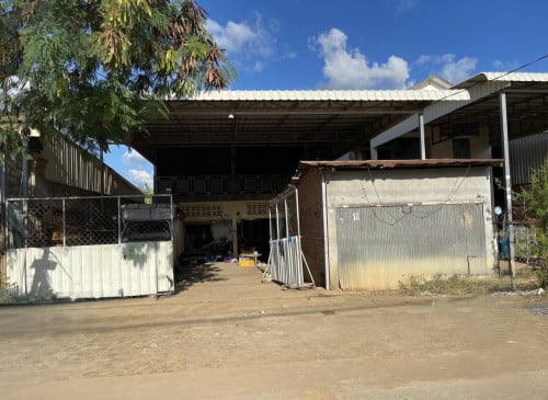 ๐ฆHouse Available for Urgent Sale at a Special Price (Negotiable).