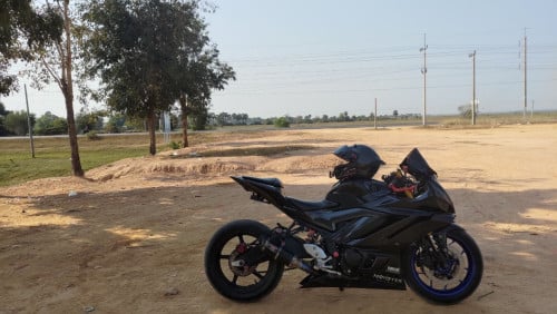 ម៉ូតូជិះផ្ទាល់ខ្លួនyamaha R3