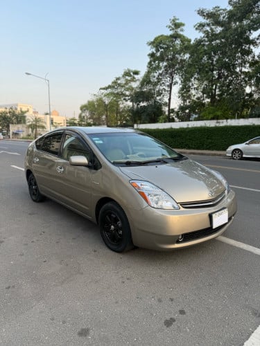 2006 full option ឡានស្អាតអត់ច្រេះពិន្ទុល្អ អាគុយតែម3ឆ្នាំ2014 9900$