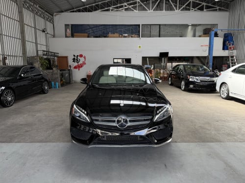 2015 Mercedes-Benz C300 AMG Line​ មានភ្លើង3ពណ៌ កៅអីក្តៅត្រជាក់