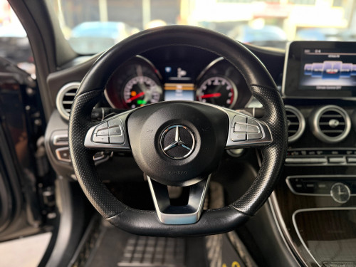 2015 Mercedes-Benz C300 AMG Line​ មានភ្លើង3ពណ៌ កៅអីក្តៅត្រជាក់