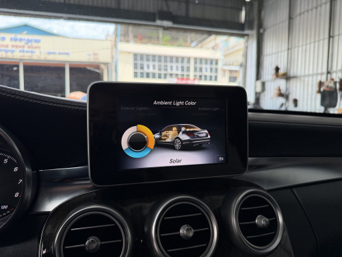 2015 Mercedes-Benz C300 AMG Line​ មានភ្លើង3ពណ៌ កៅអីក្តៅត្រជាក់
